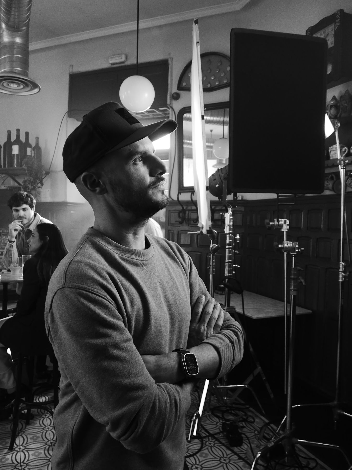 David Curto en el set, pensando un plano